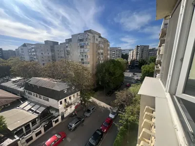 Apartament vanzare Sector 4 Bucuresti strada la fereastra